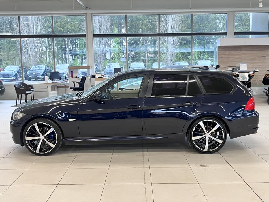 BMW 318 2009