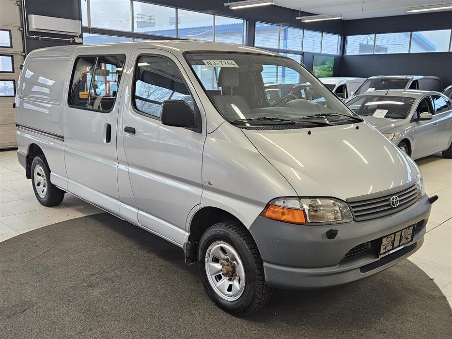 Toyota Hiace 2006