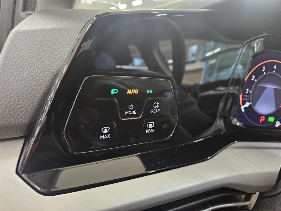 Volkswagen Golf 2021