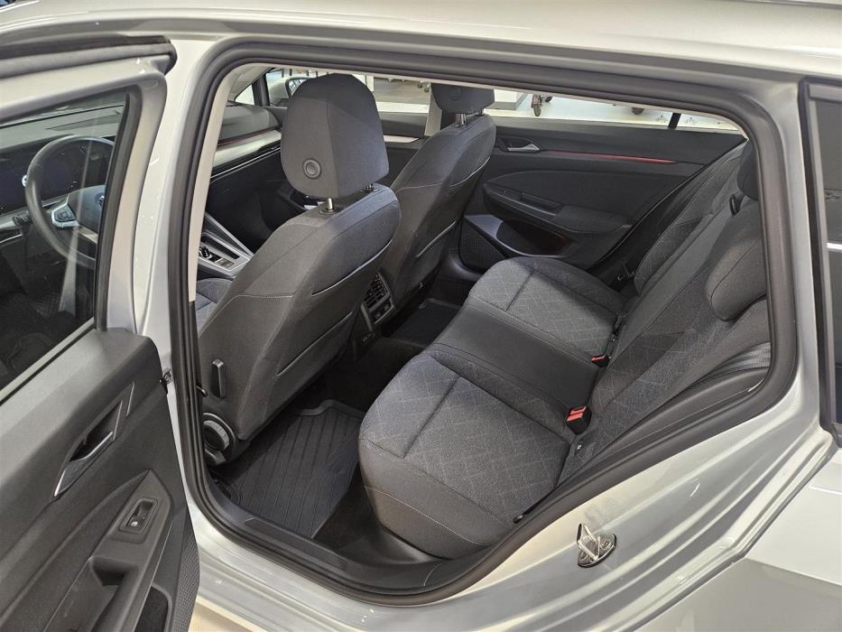 Volkswagen Golf 2021