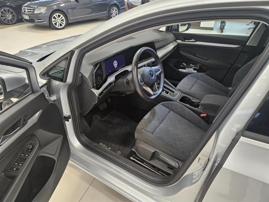 Volkswagen Golf 2021