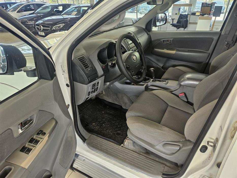 Toyota Hilux 2011