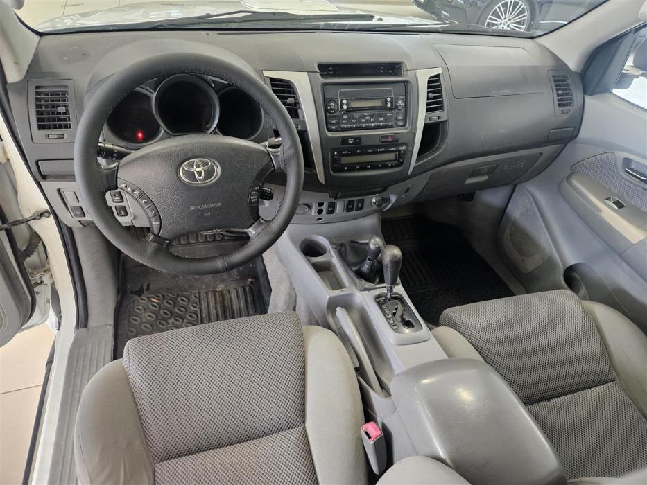Toyota Hilux 2011