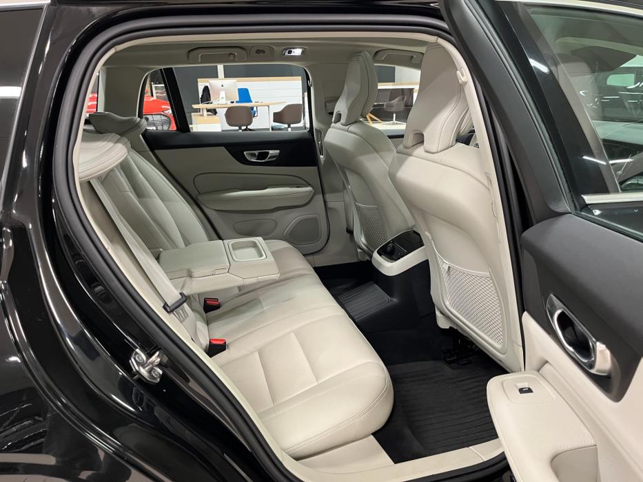 Volvo V60 2022