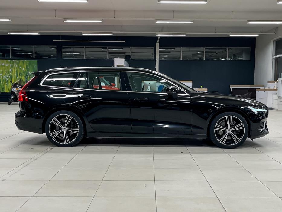 Volvo V60 2022