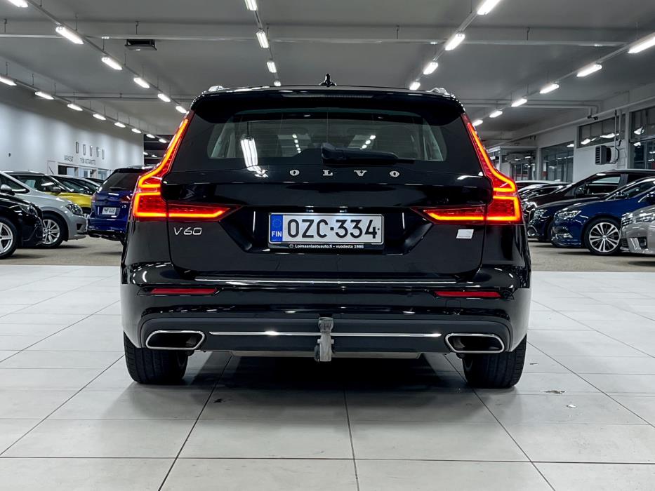 Volvo V60 2022