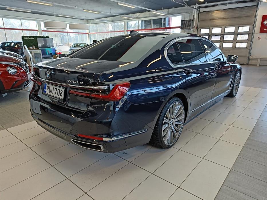 BMW 745 2019