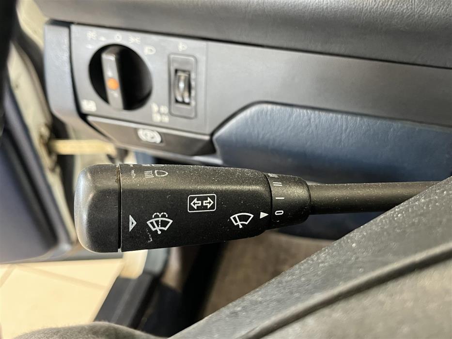 Mercedes-Benz 200 1985