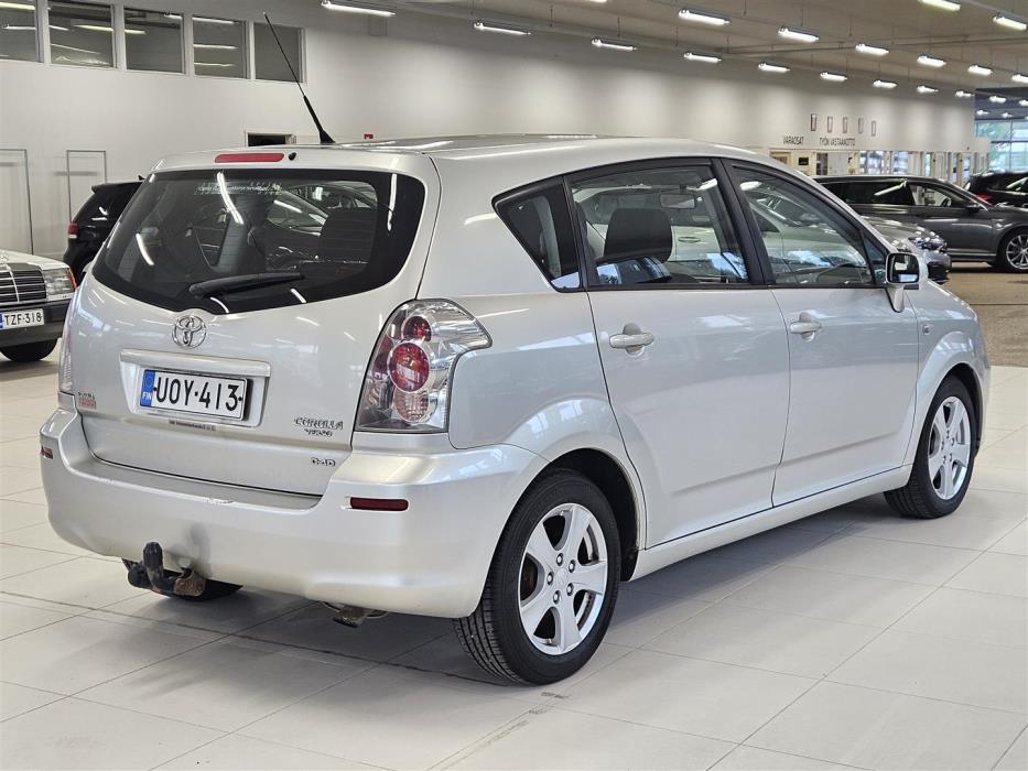Toyota Corolla Verso 2005