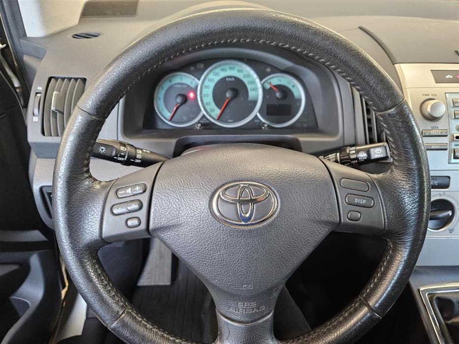 Toyota Corolla Verso 2005