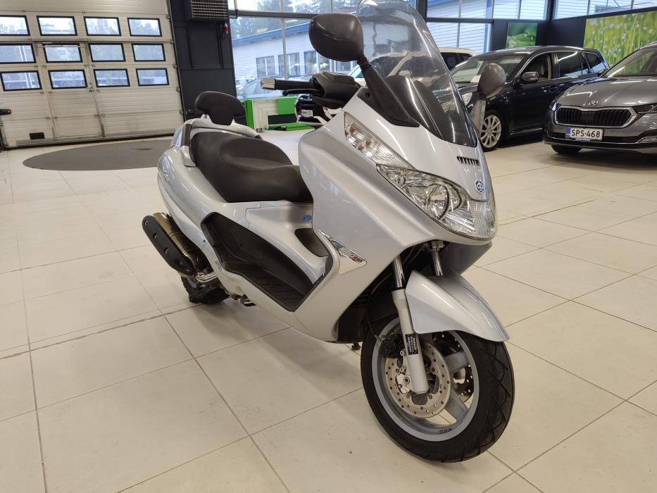 Piaggio X8 2007