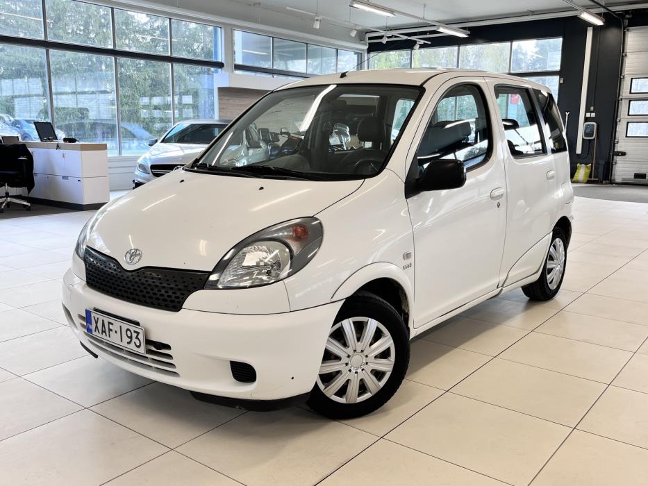 Toyota Yaris Verso 2002