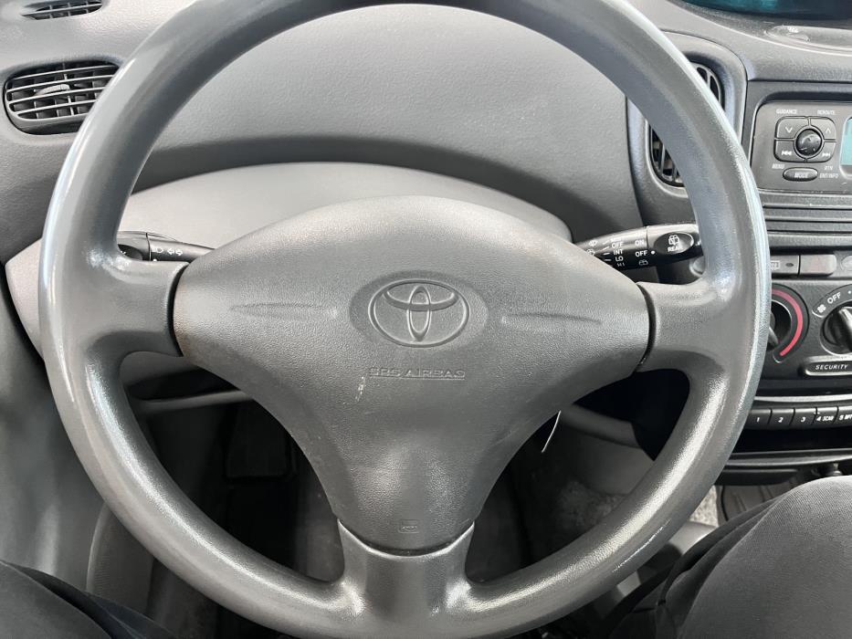Toyota Yaris Verso 2002