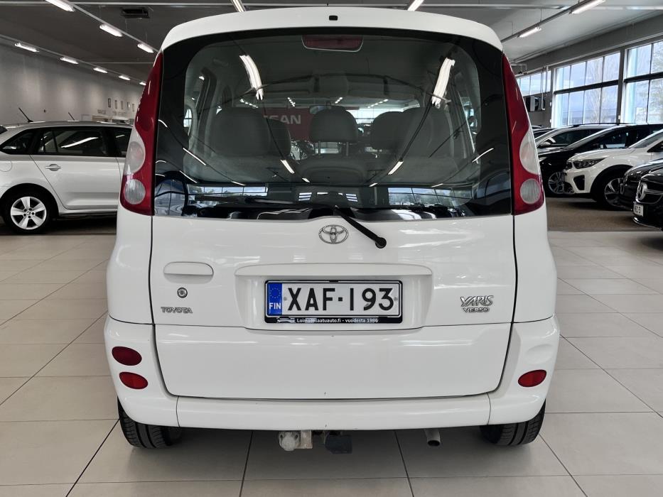 Toyota Yaris Verso 2002