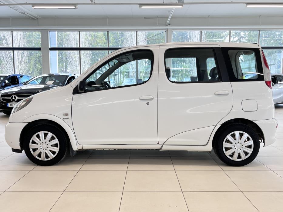 Toyota Yaris Verso 2002
