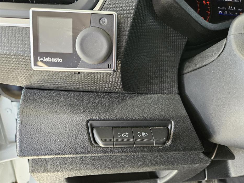 Nissan Primastar 2024