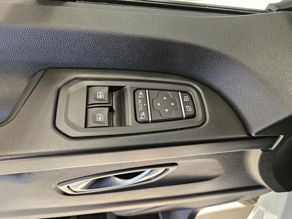 Nissan Primastar 2024