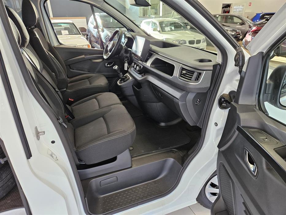 Nissan Primastar 2024