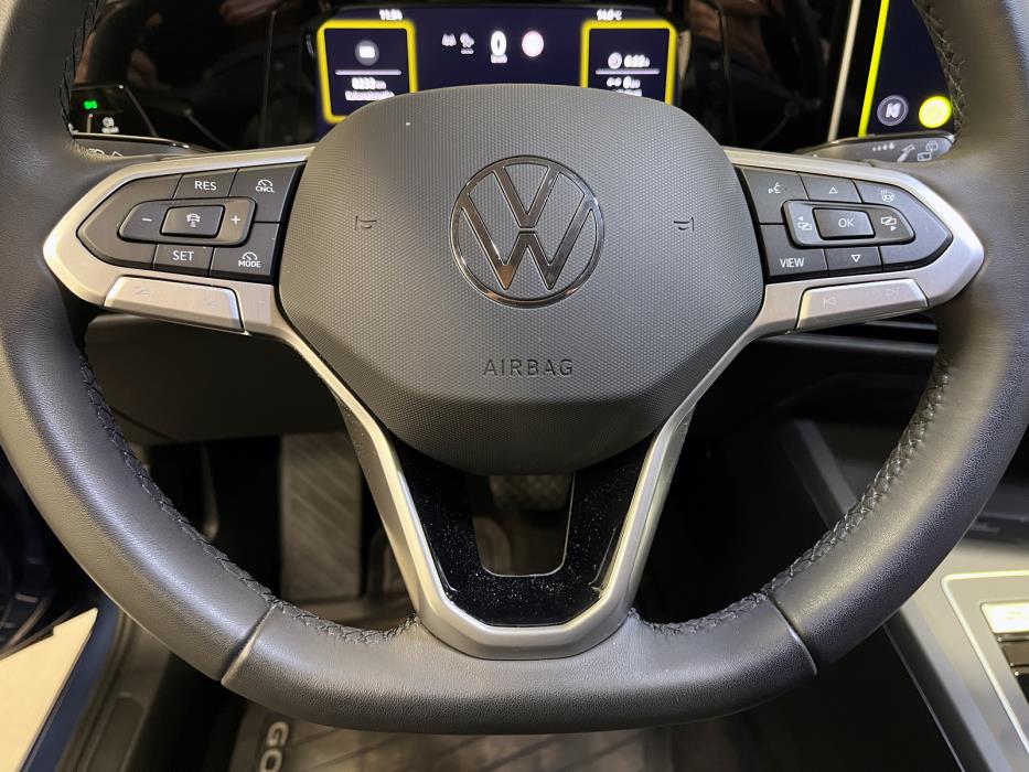 Volkswagen Golf 2025