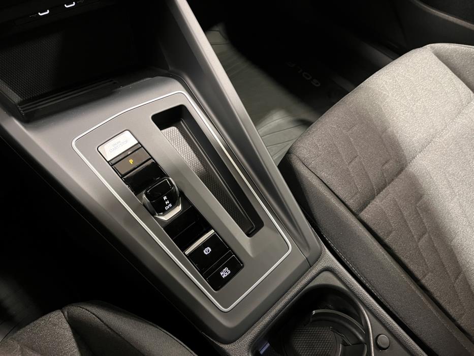 Volkswagen Golf 2025