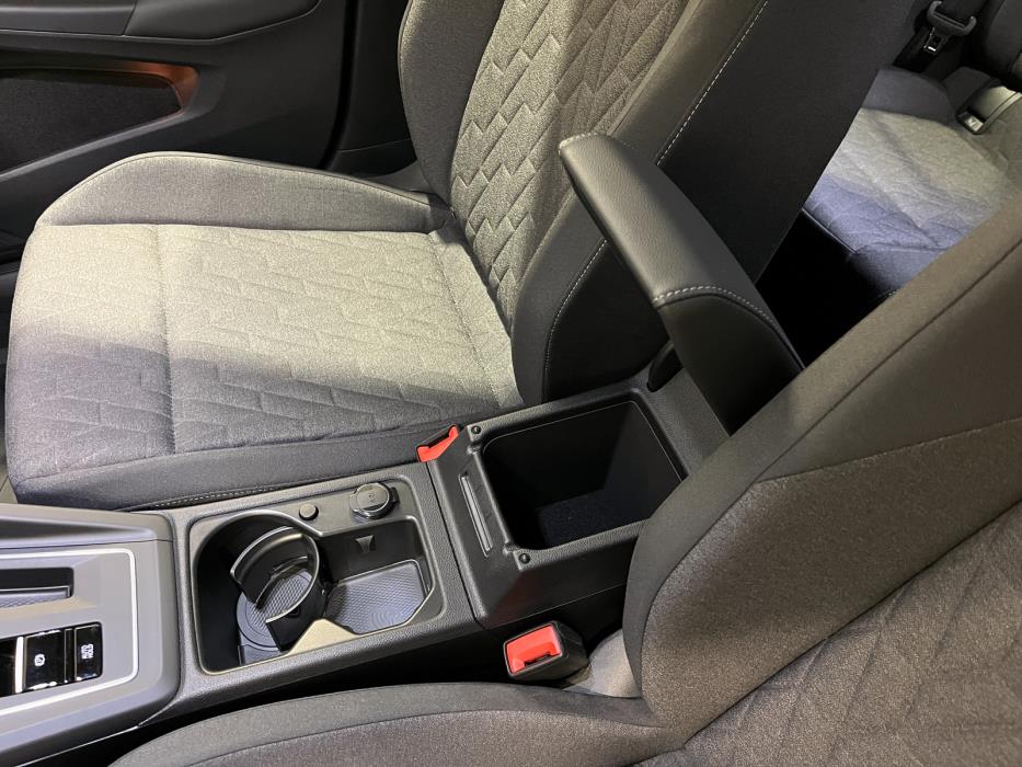 Volkswagen Golf 2025