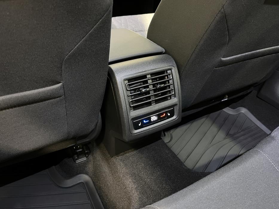 Volkswagen Golf 2025