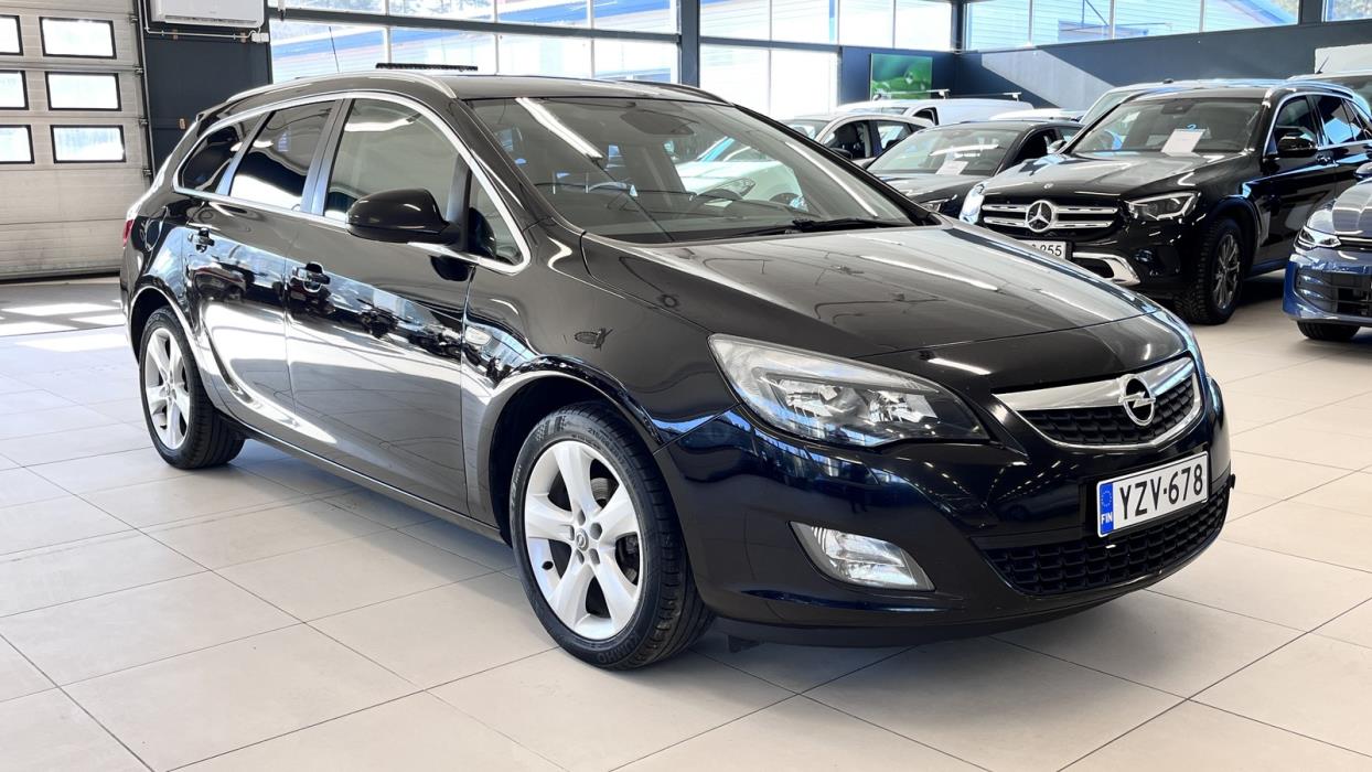 Opel Astra 2011