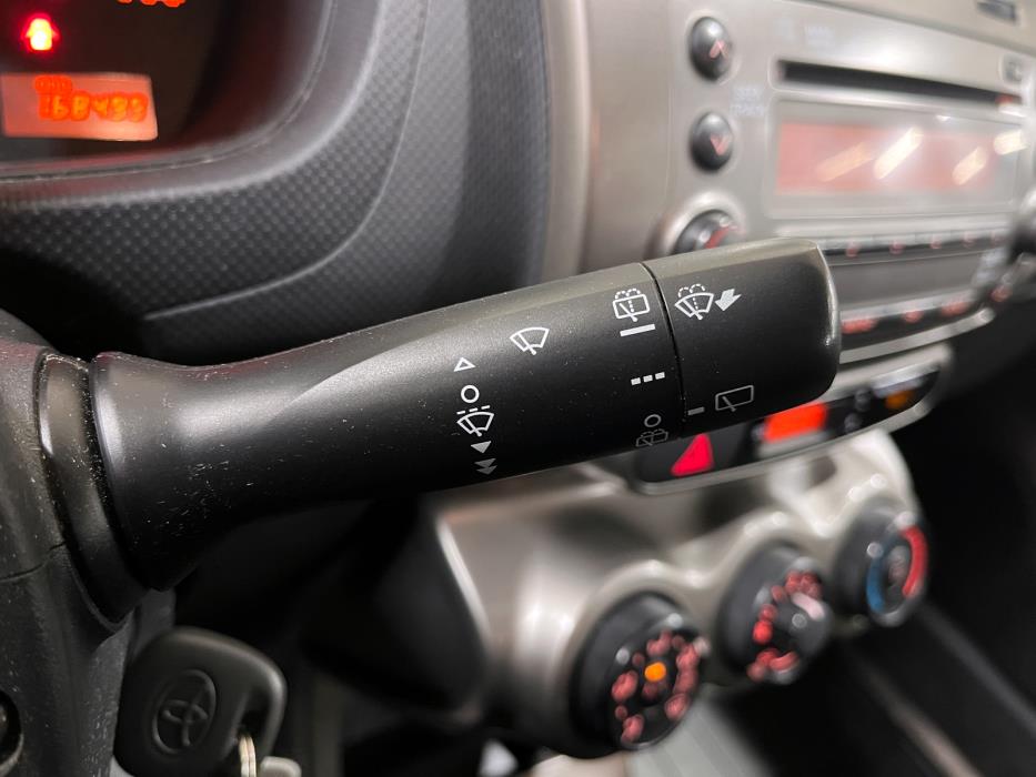 Toyota Urban Cruiser 2012