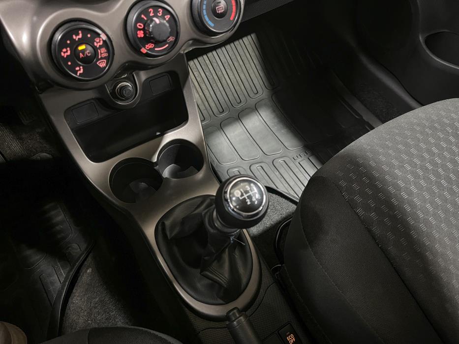 Toyota Urban Cruiser 2012