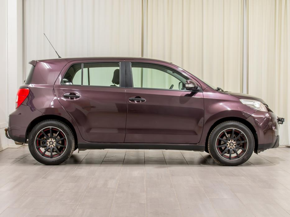 Toyota Urban Cruiser 2012