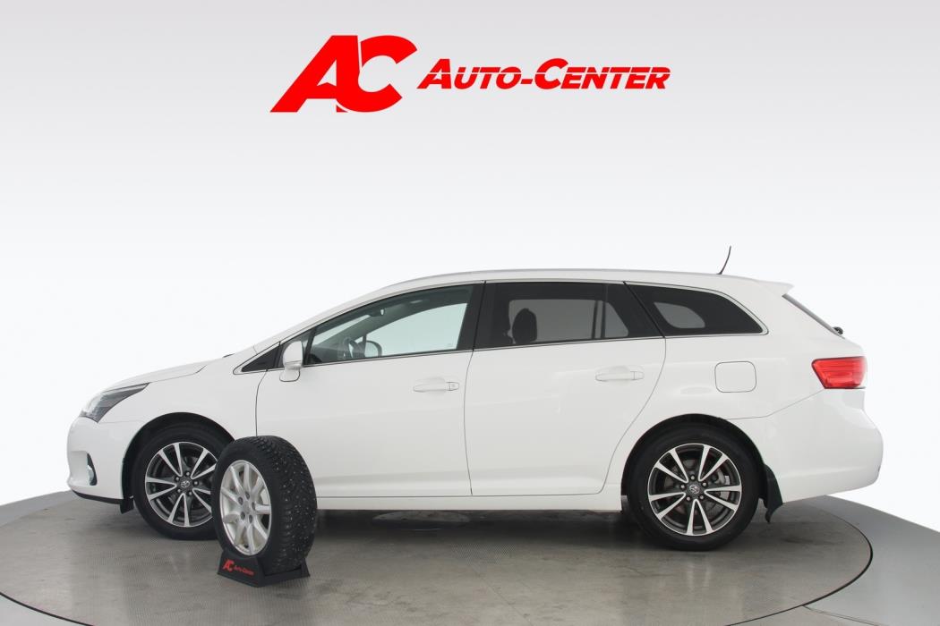 TOYOTA Avensis 2012