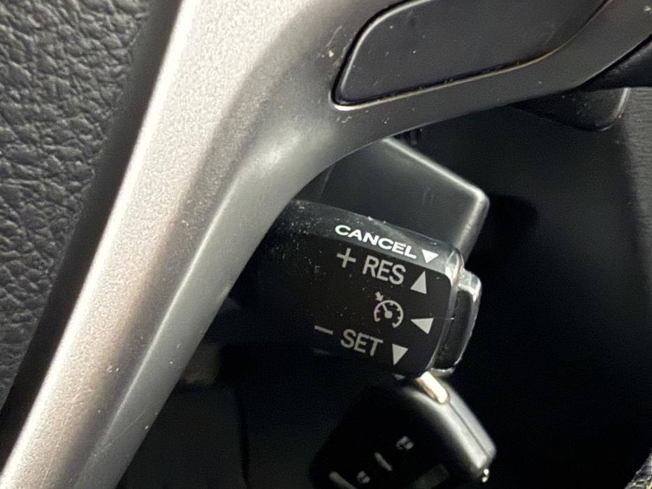 TOYOTA Avensis 2012