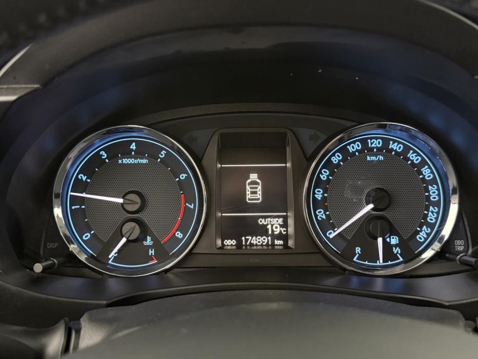 TOYOTA Corolla 2015