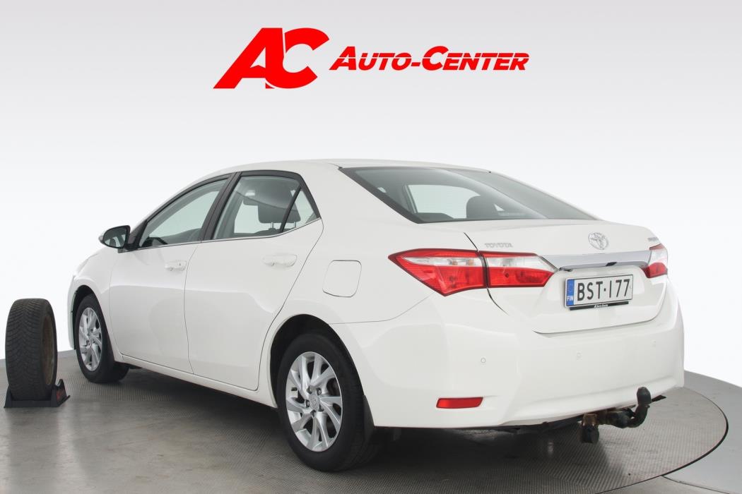 TOYOTA Corolla 2015
