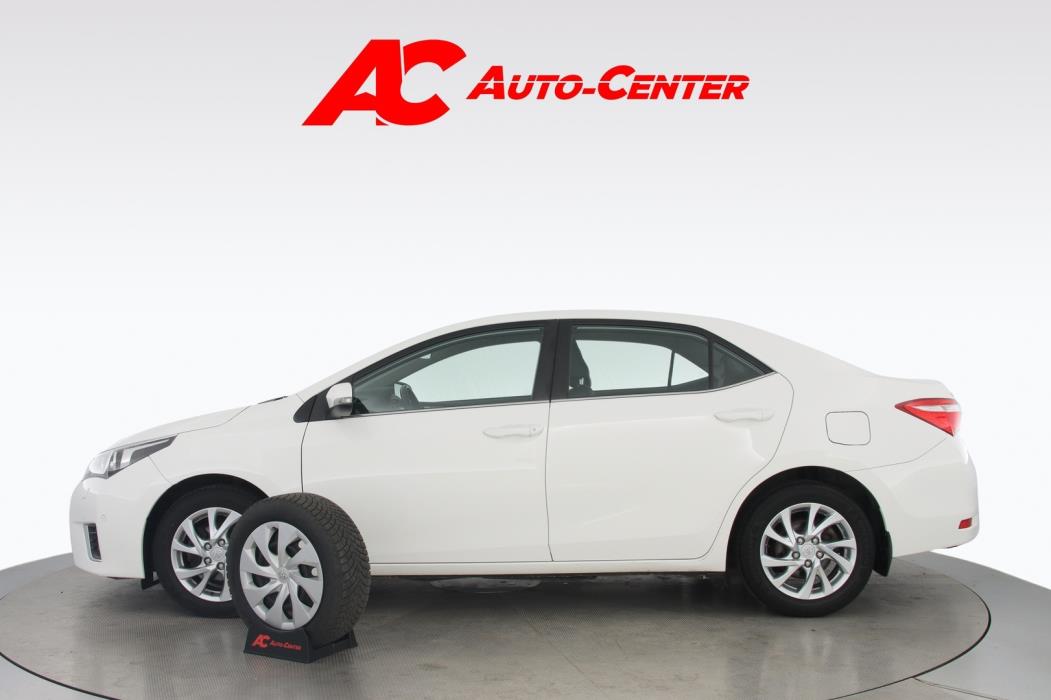 TOYOTA Corolla 2015