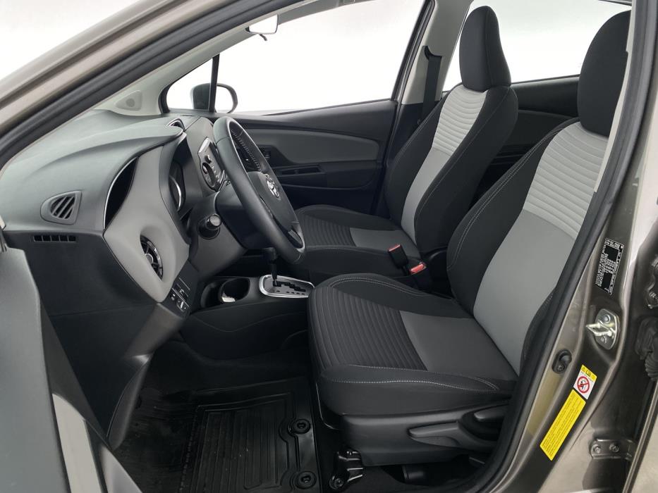 TOYOTA Yaris 2018
