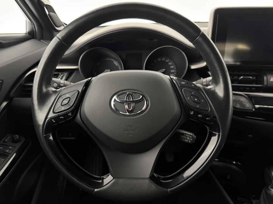 TOYOTA C-HR 2019