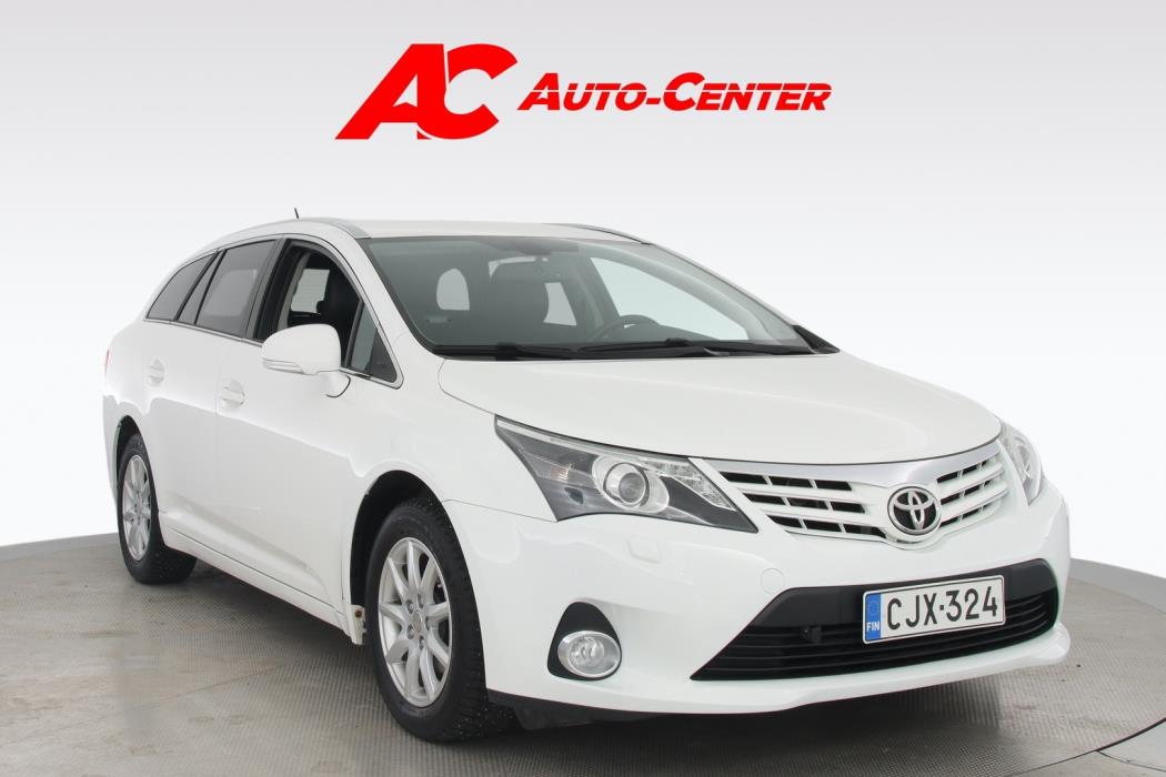 TOYOTA Avensis 2015
