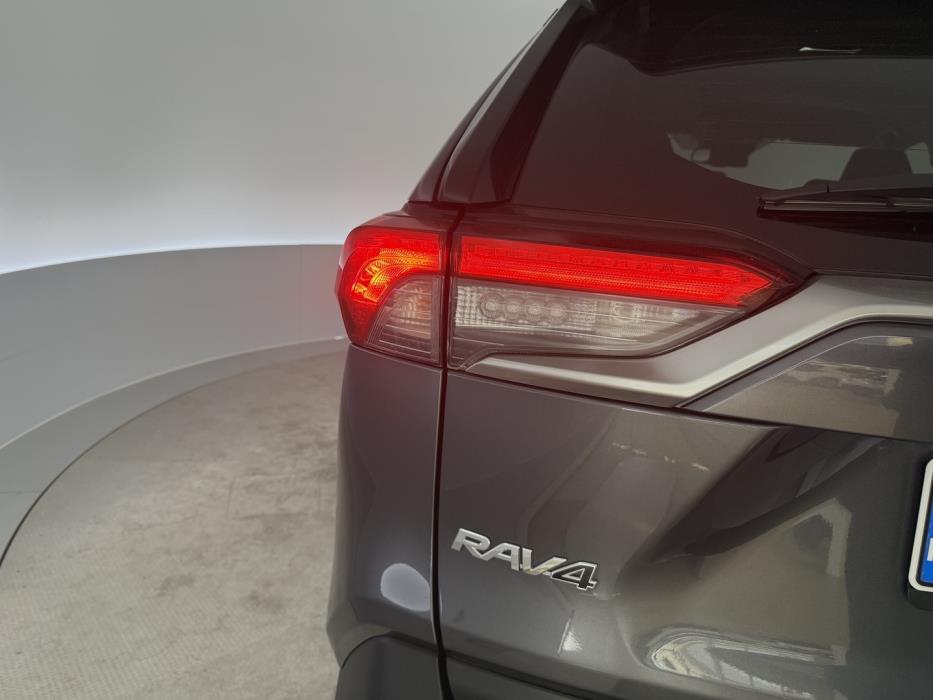 TOYOTA RAV4 2019