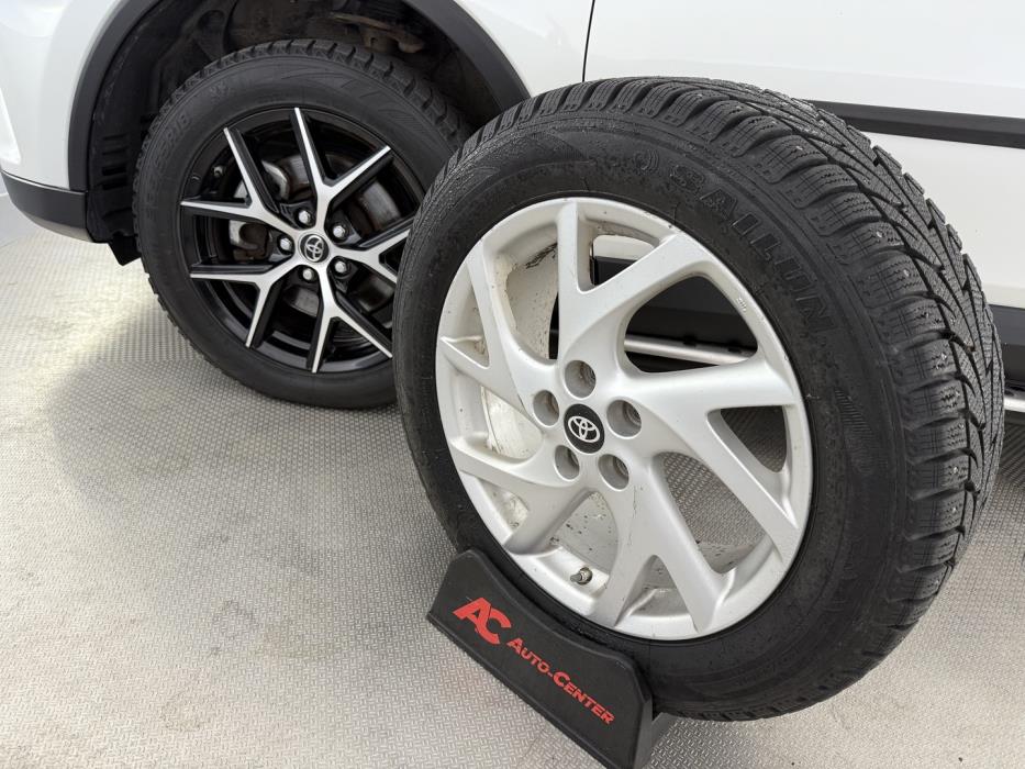 TOYOTA RAV4 2017