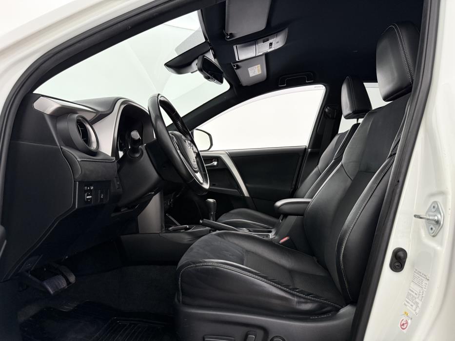 TOYOTA RAV4 2017