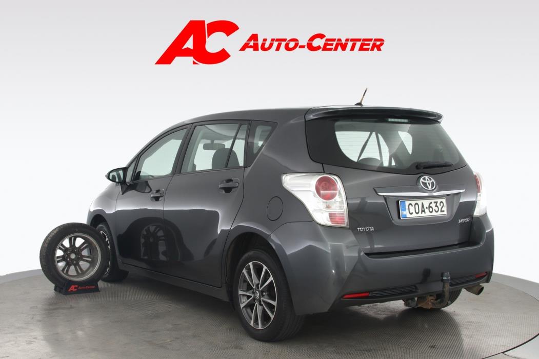 TOYOTA Verso 2013