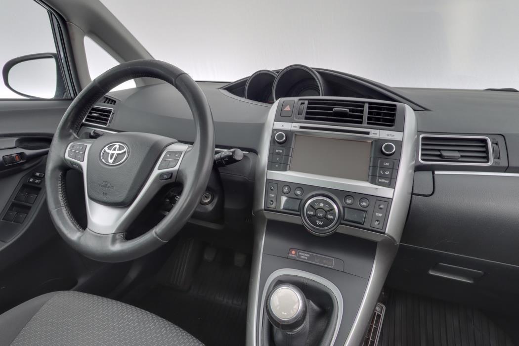 TOYOTA Verso 2013