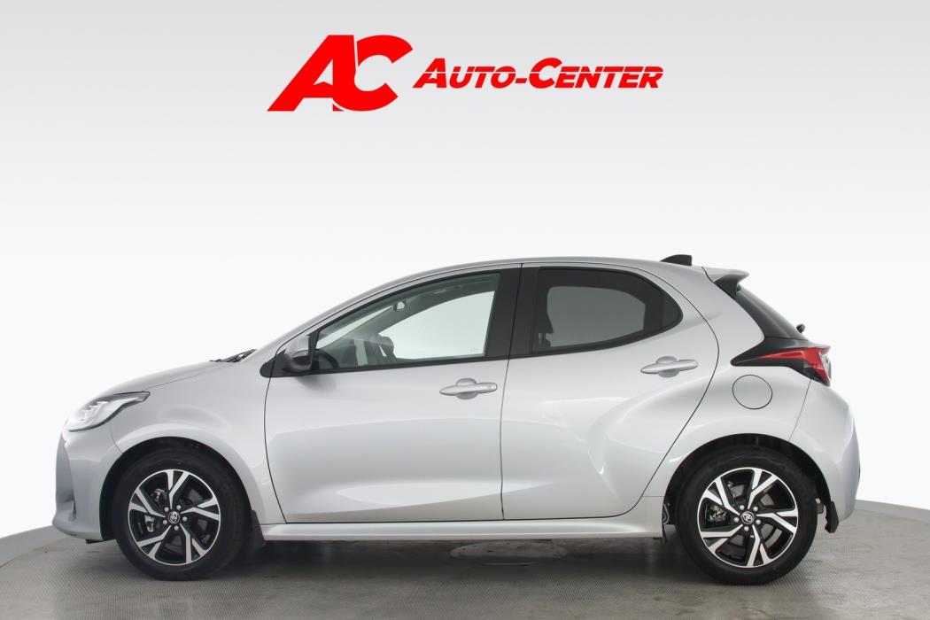 TOYOTA Yaris 2025