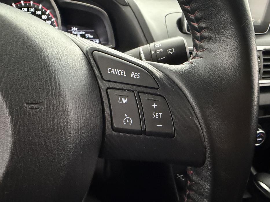 MAZDA Mazda3 2015