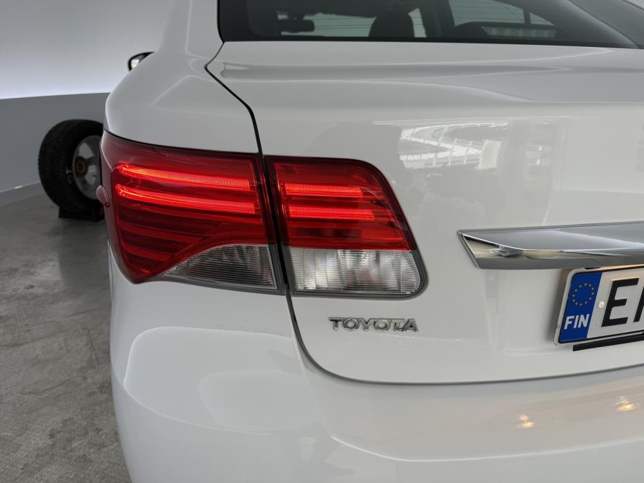 TOYOTA Avensis 2014