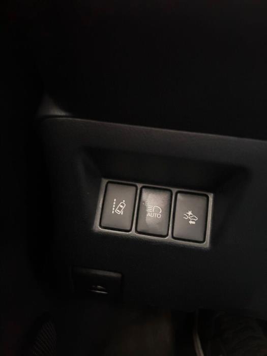 TOYOTA Yaris 2017
