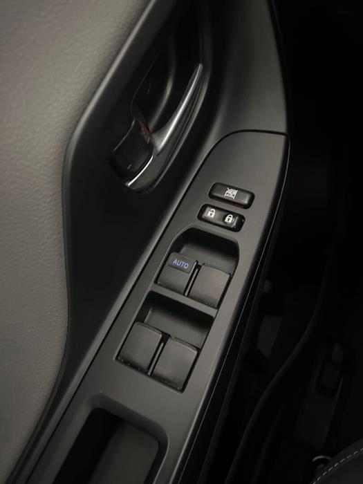TOYOTA Yaris 2017