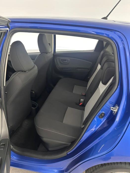 TOYOTA Yaris 2017