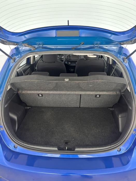 TOYOTA Yaris 2017